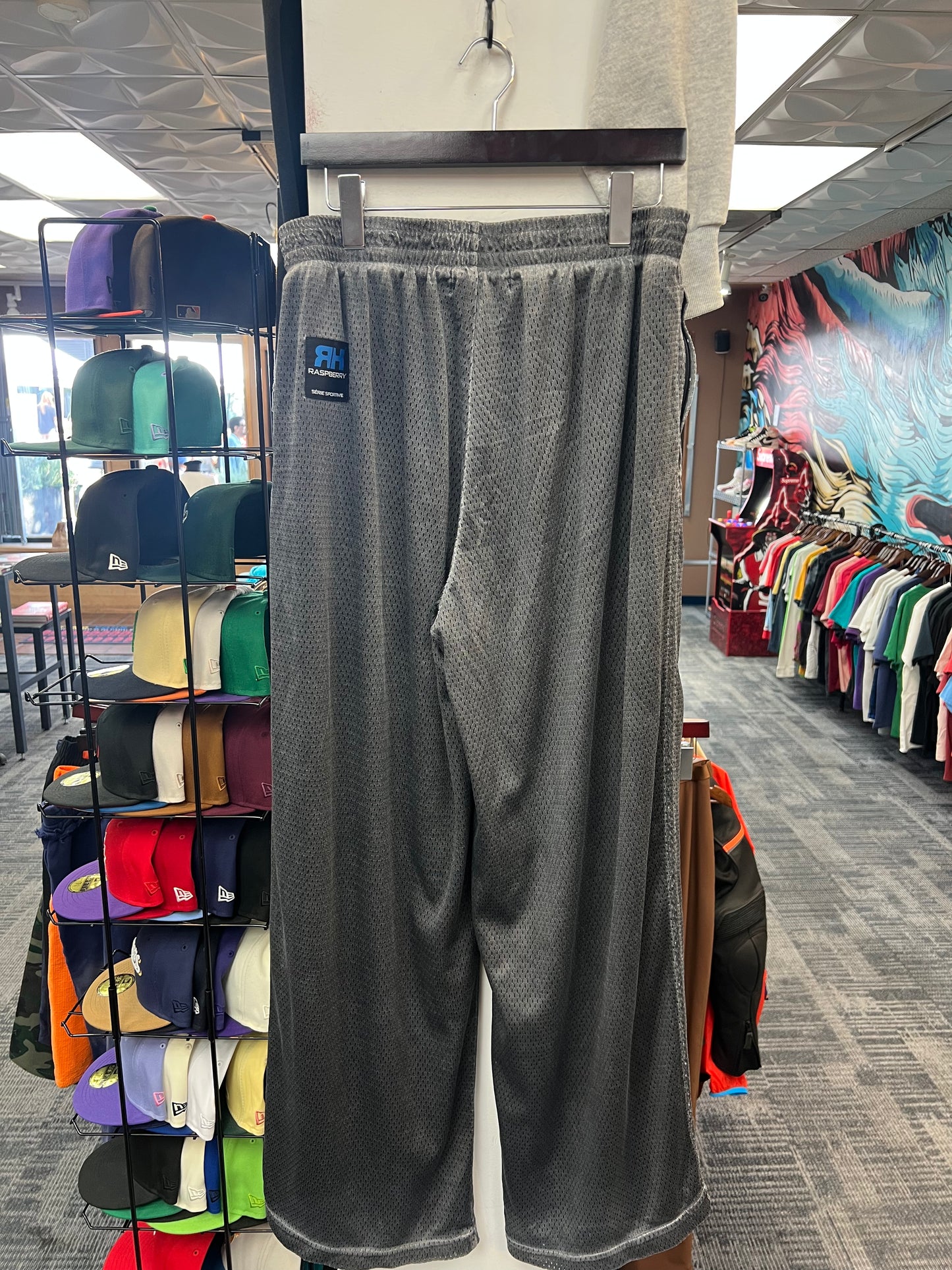 GV Raspberry Hills Charcoal Sweats Medium