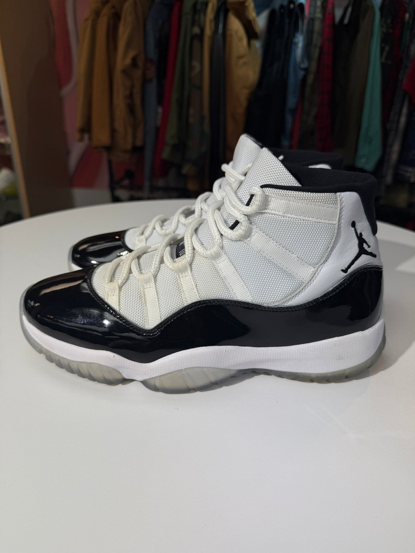 Preowned Jordan 11 Retro Concord