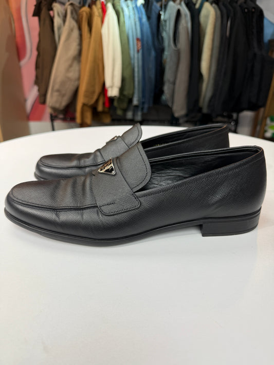 Preowned Prada Triangle Logo Saffiano Leather Loafer