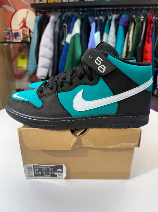 Preowned Griffey Nike SB Dunk Mid