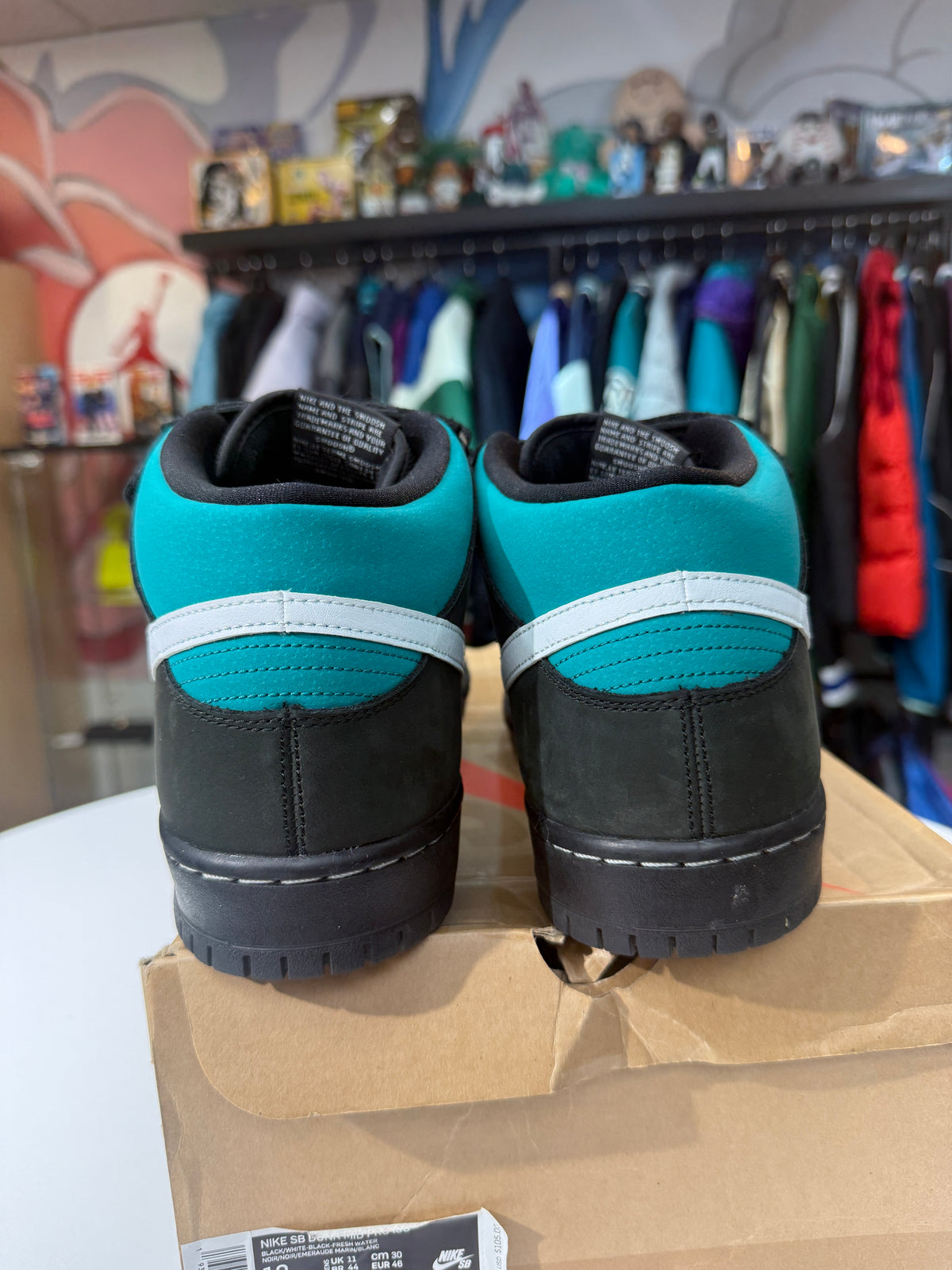 Preowned Griffey Nike SB Dunk Mid