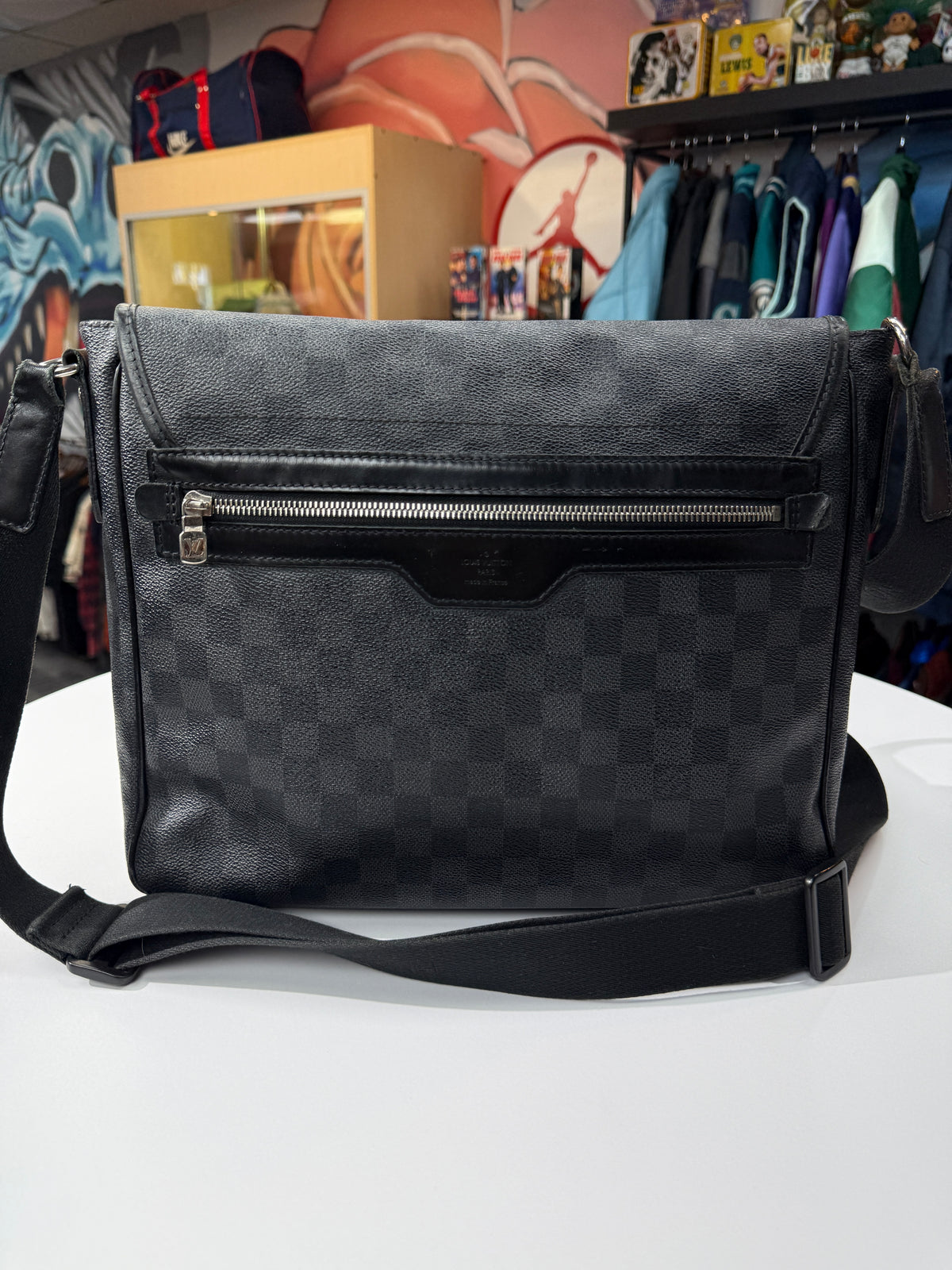 LV Damier Graphite Daniel Messenger Bag