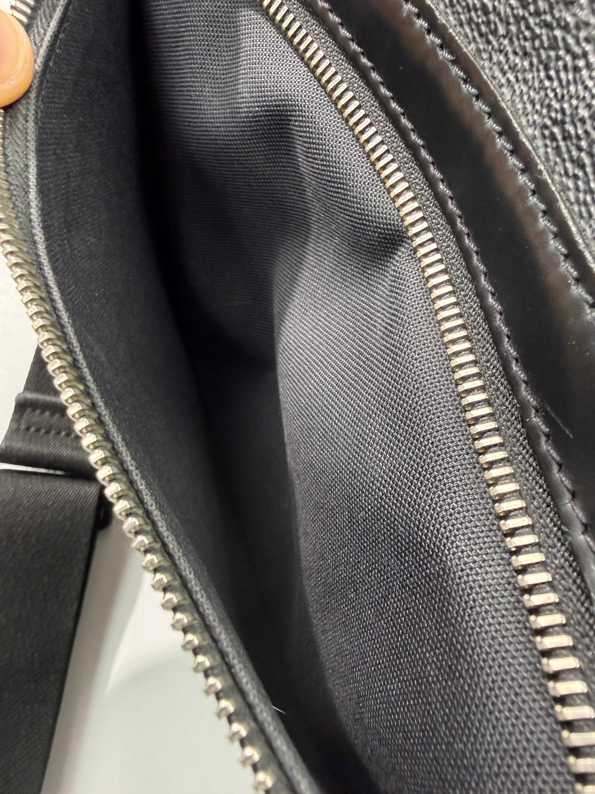 LV Damier Graphite Daniel Messenger Bag