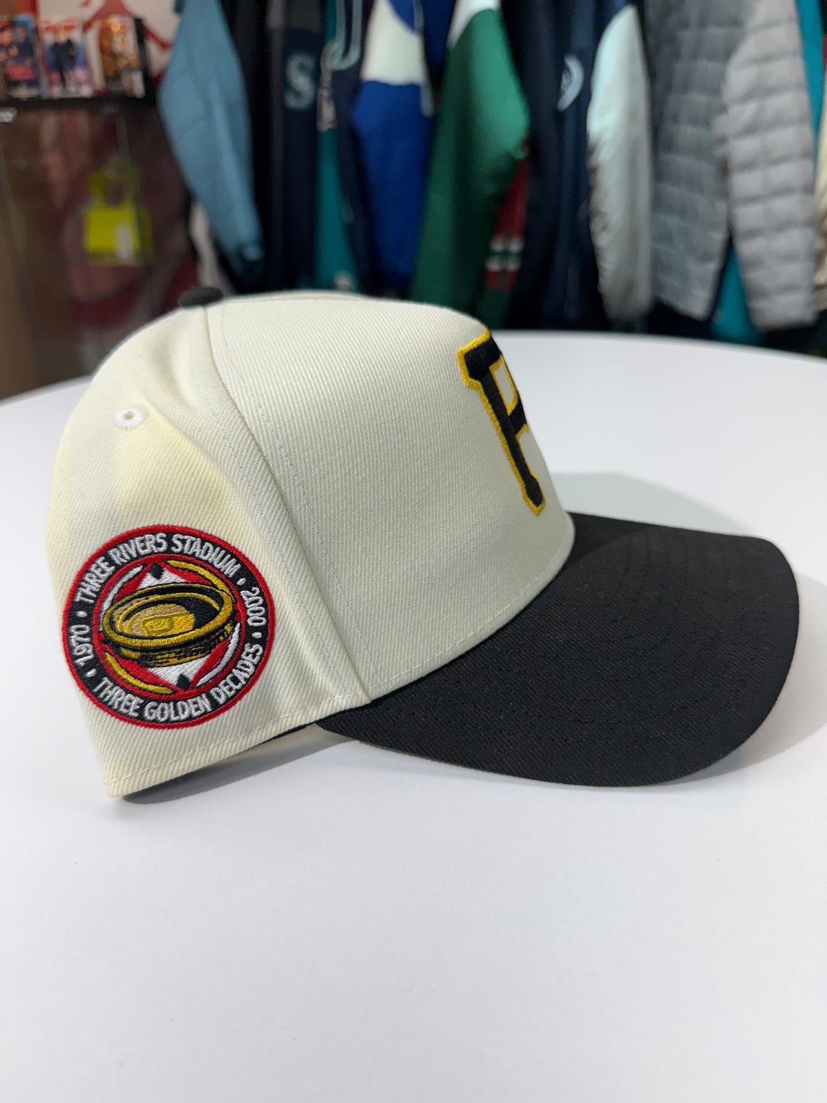 Pittsburgh Pirates White Snap